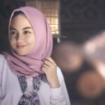 Mastering Kerudung Warna Mocca: Styling Tips for Chic and Versatile Fashion Statements