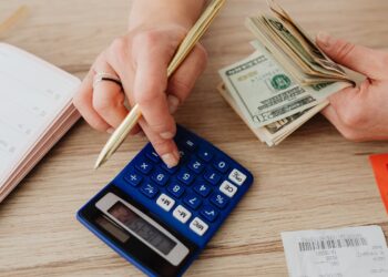 6 Most Common Ways to Show Proof of Income for a Job