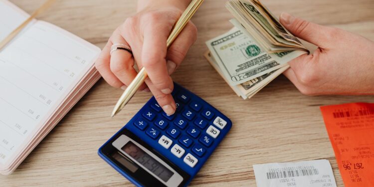 6 Most Common Ways to Show Proof of Income for a Job