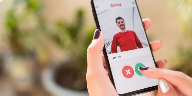 Love in the Time of Algorithms: Why AI Girlfriends Are Out-Seducing Dating Apps