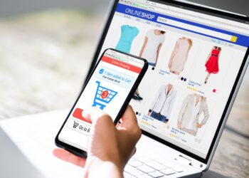 Cross-Border Ecommerce: How to Expand Internationally With the Right Strategy