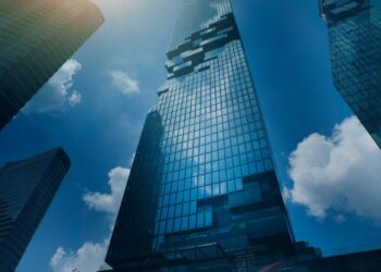 Why High-Value Startups Like Stripe Are Choosing “Stealth Liquidity” and Secondary Markets Over Public Listings