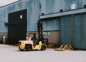Why More Businesses Are Turning to Forklift Hire for Flexible Fleet Solutions