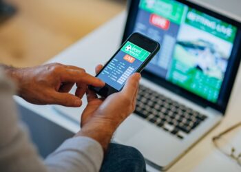 The Business of Risk: What Trading and Online Betting Have in Common