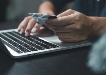 Simple and Secure Ways to Send Money from Singapore to Malaysia