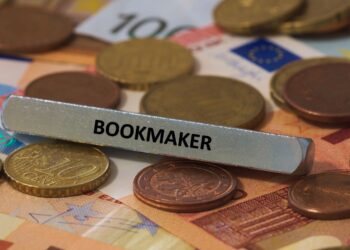 How Bookmakers Manage Risks and Earn