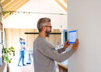 Powering Business Expansion with Smart Technology and Optimized Operations