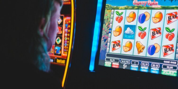 Which Online Casinos Offer The Strongest Slot Game Experience?