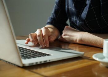 Website Uptime in Fintech: System Reliability Is a Competitive Advantage in Asia
