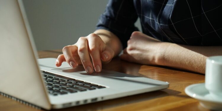 Website Uptime in Fintech: System Reliability Is a Competitive Advantage in Asia