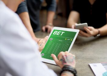 Digital Payment Solutions in Online Gaming: The Canadian
Market
