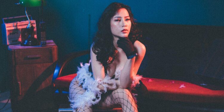 How to Turn Your OnlyFans Window Shoppers Into Paying
Subscribers